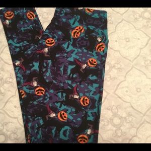 Lularoe OS Halloween leggings. HTF